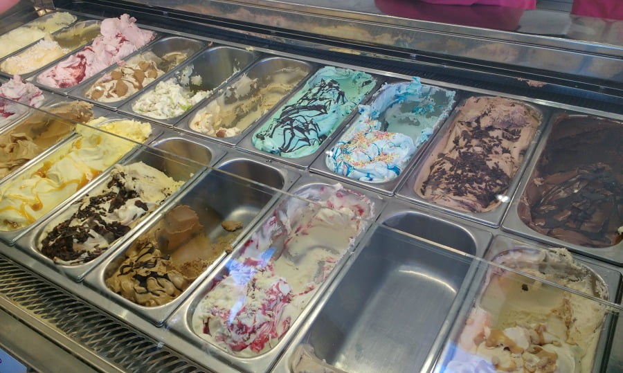 Ice cream shop at Llangrannog Beach