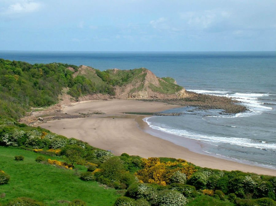 Cayton Bay
