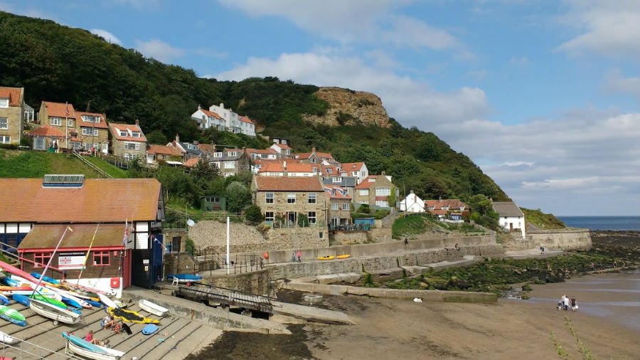 Runswick Bay - places to take toddlers on the yorkshire coast
