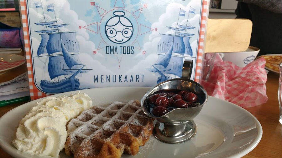 Warm cherry waffles at Oma Toos