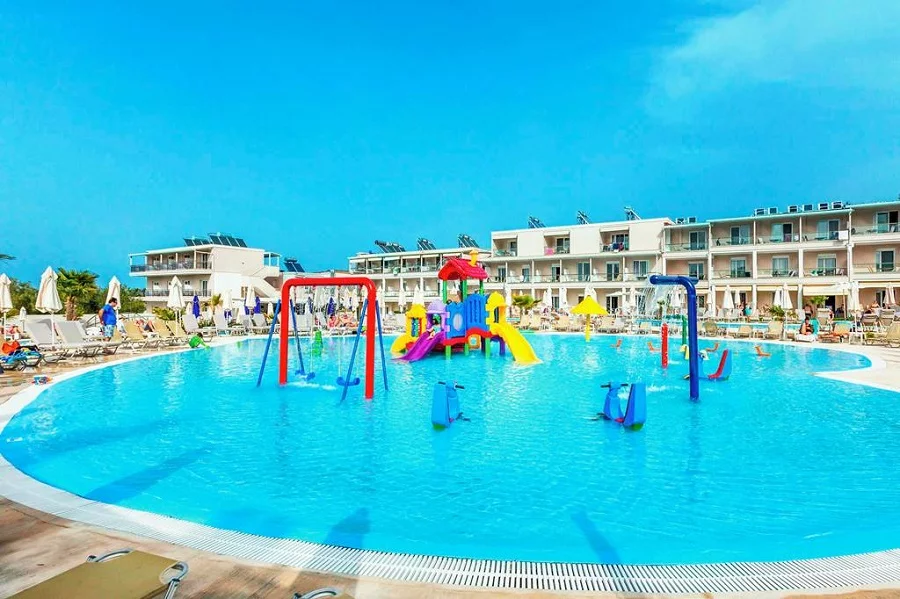baby and toddler friendly hotel in halkidiki