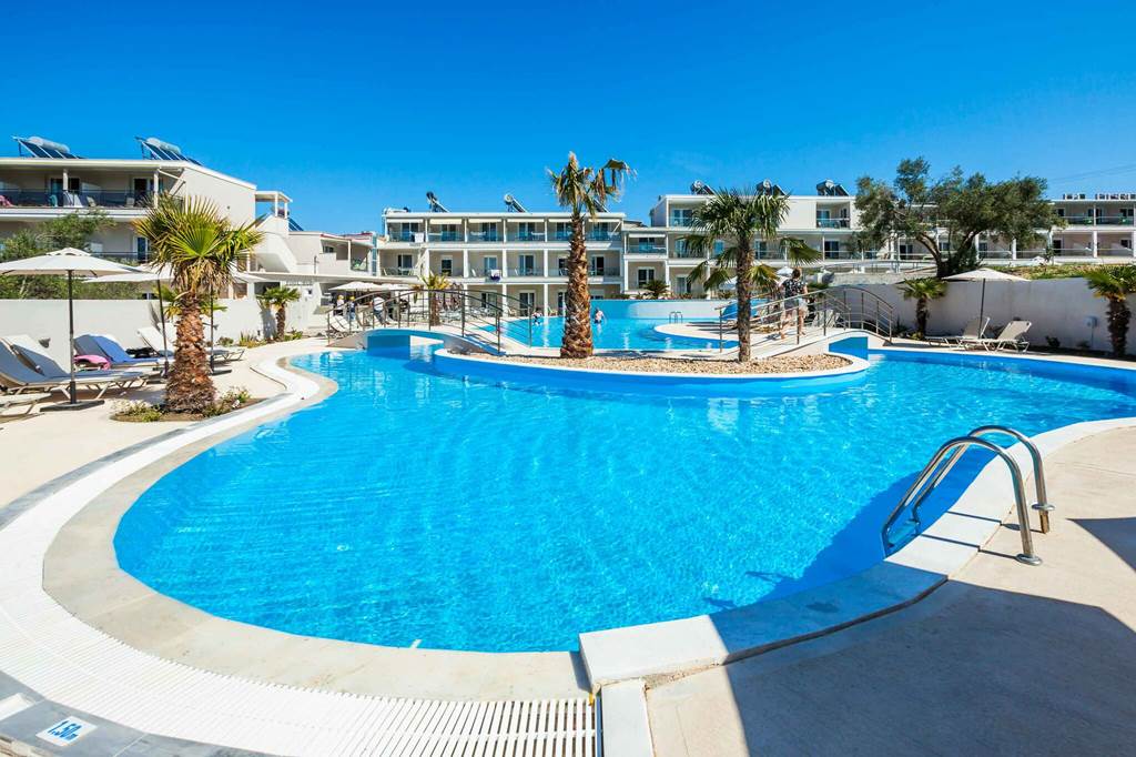 baby and toddler friendly hotel in halkidiki