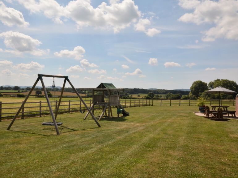 toddler friendly cottage in dorset