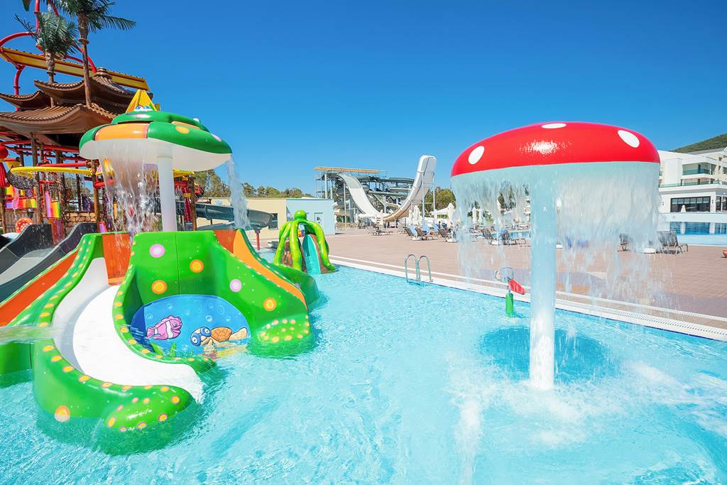 baby and toddler friendly hotel with a splash park