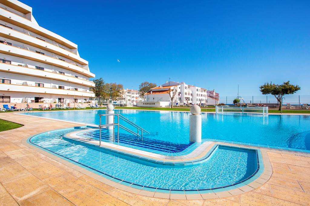 baby and toddler friendly hotel portugal