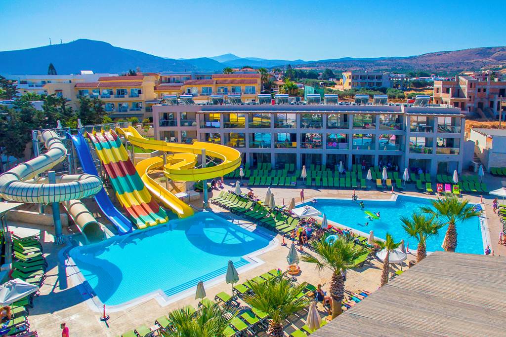 baby and toddler friendly hotel with a splash park