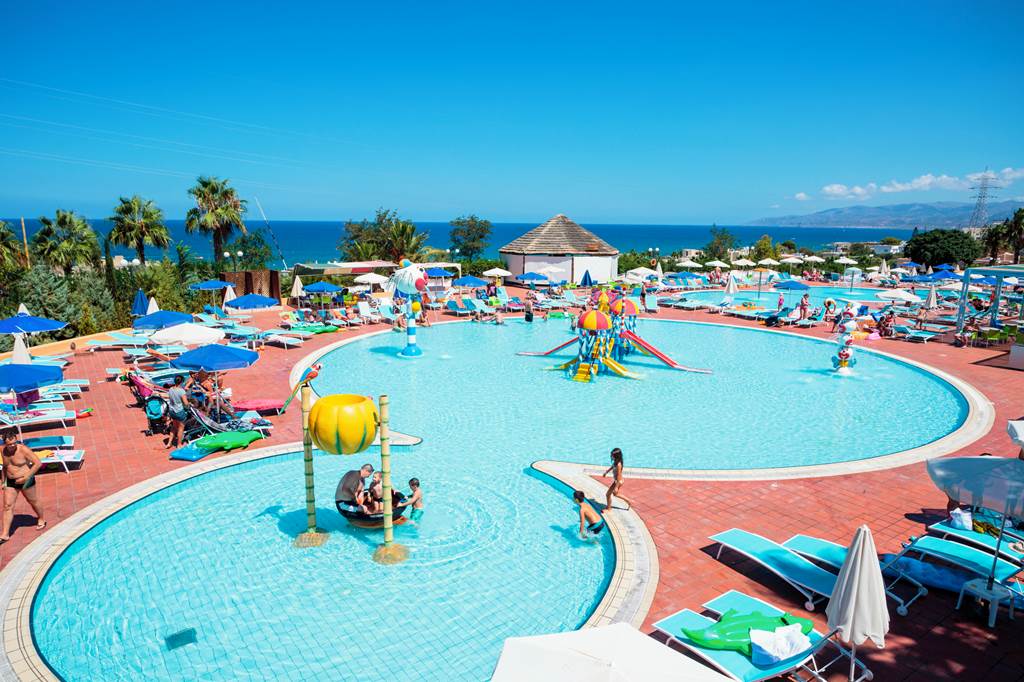 baby and toddler frirendly hotel with a splash park