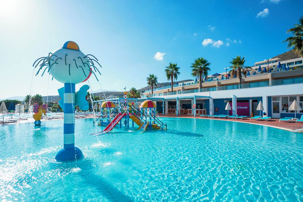 baby and toddler frirendly hotel with a splash park