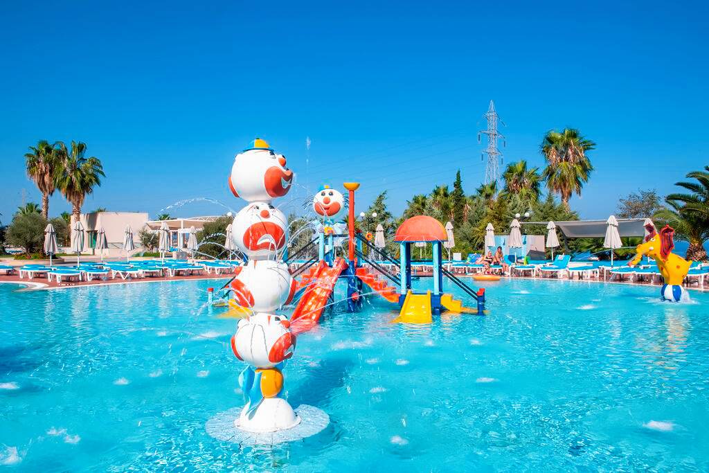 baby and toddler frirendly hotel with a splash park