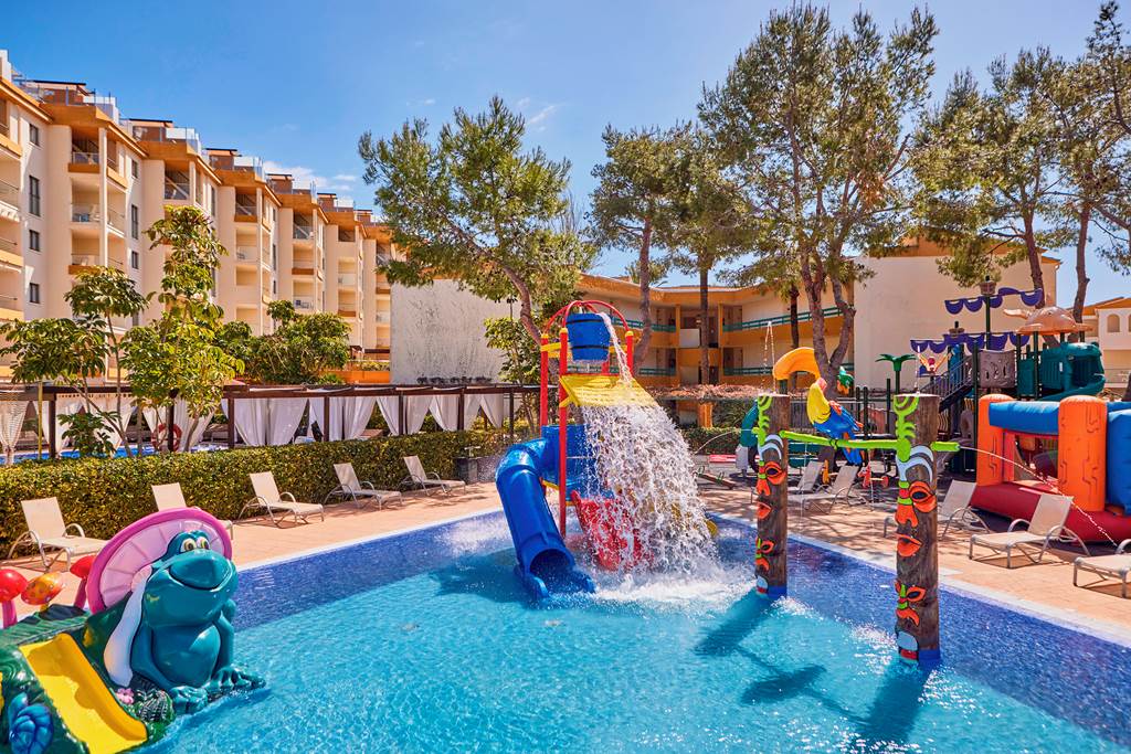 baby and toddler friendly hotel with a splash park