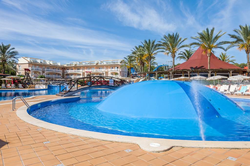 baby and toddler friendly hotel with a splash park