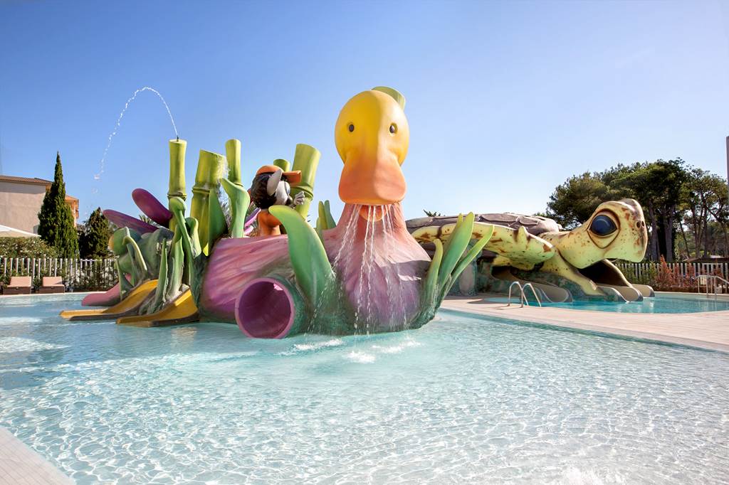 baby and toddler friendly hotel with a splash park