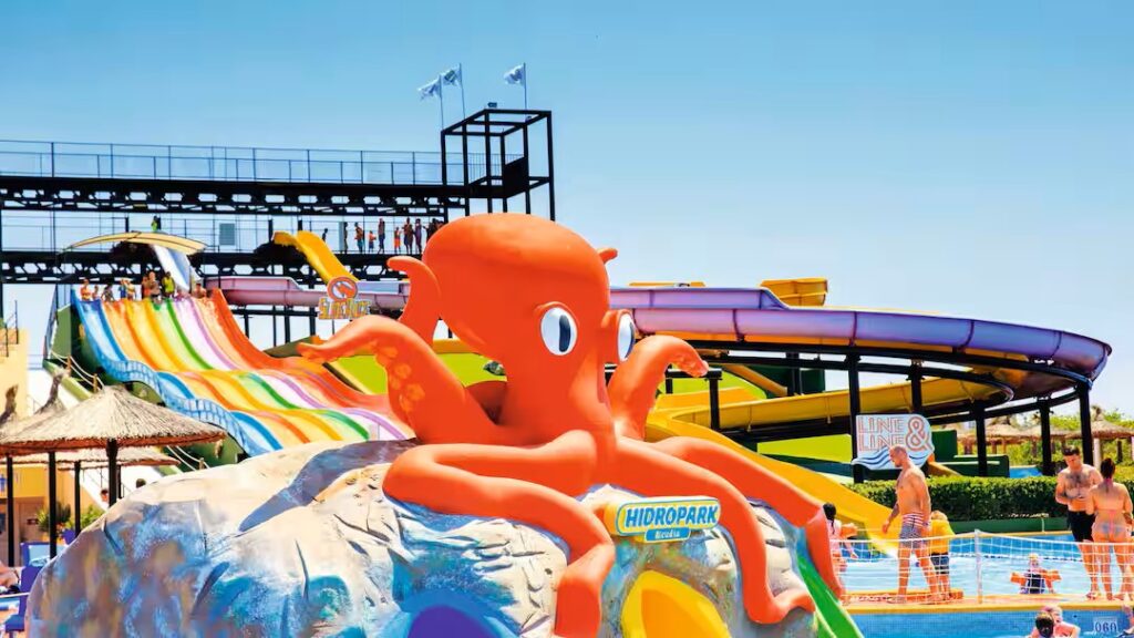 hotel with waterpark