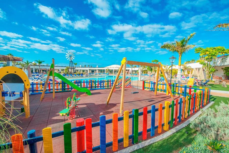 holidays for babies and toddlers in lanzarote