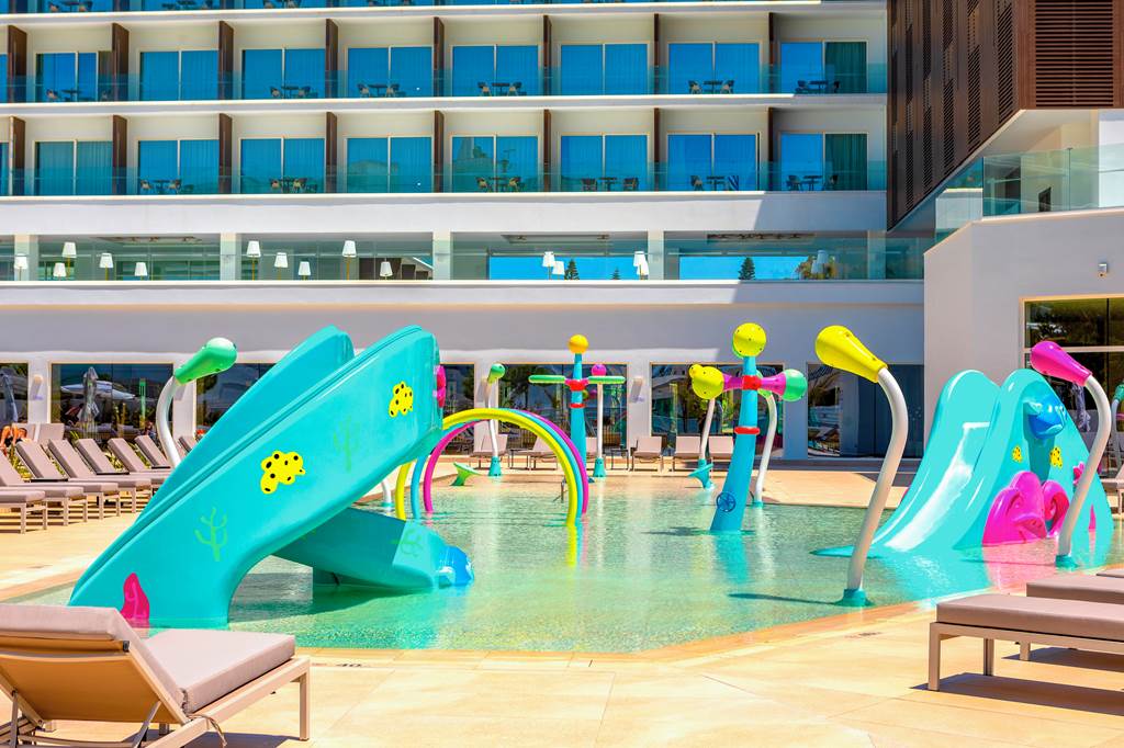 hotel for toddlers in cyprus