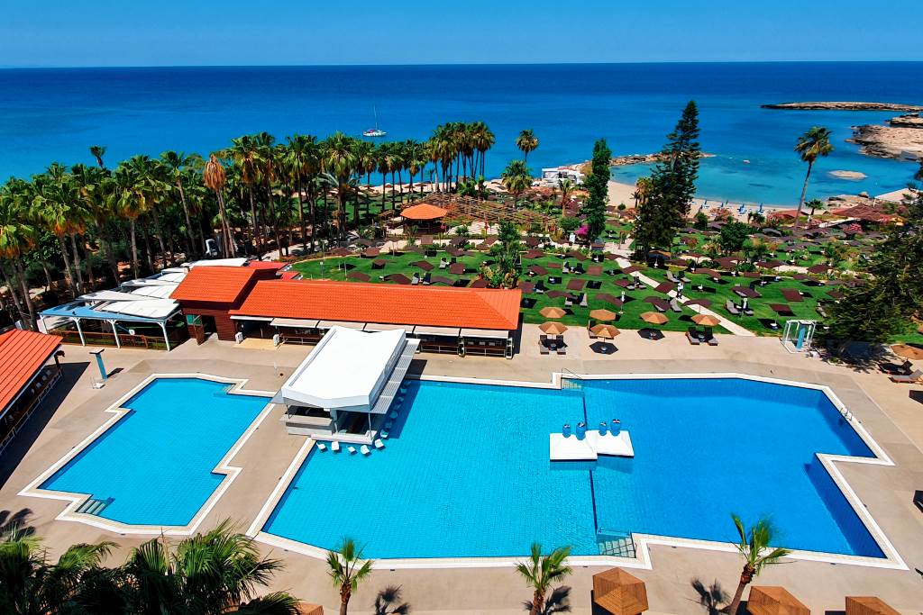 Cavo Maris Beach Hotel