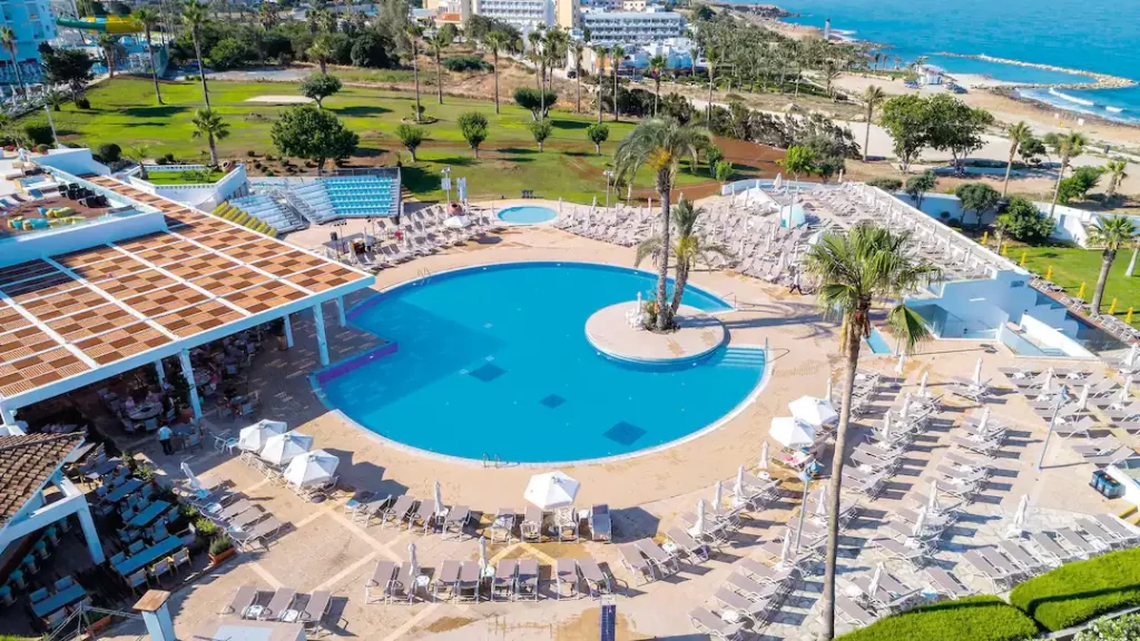 hotel for toddlers in cyprus