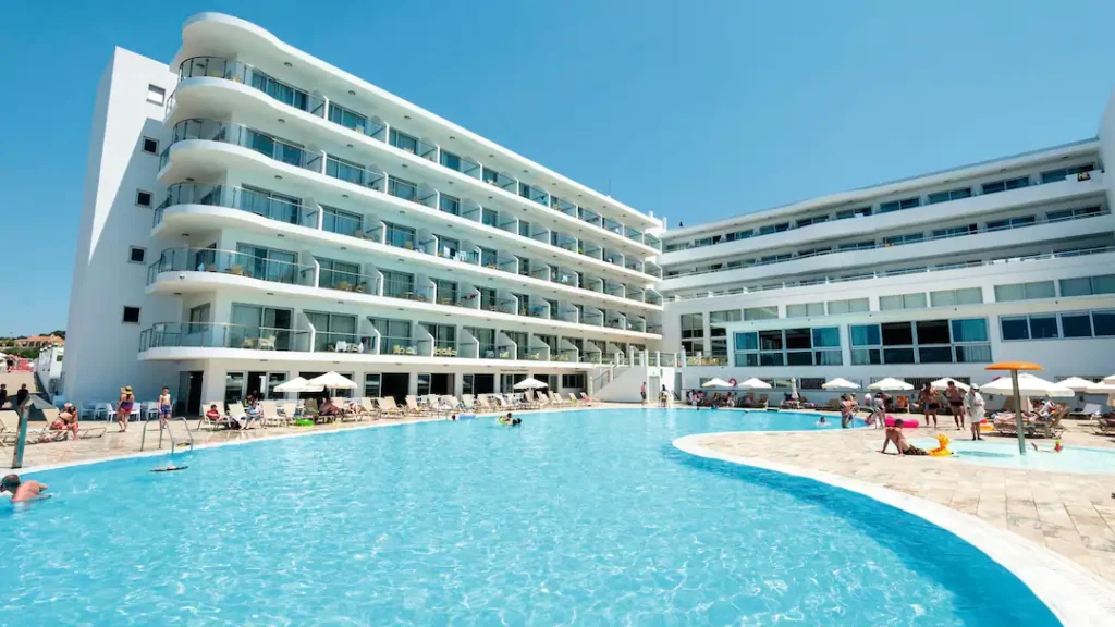 21 Best Cyprus Hotels with Splash Parks and Waterparks