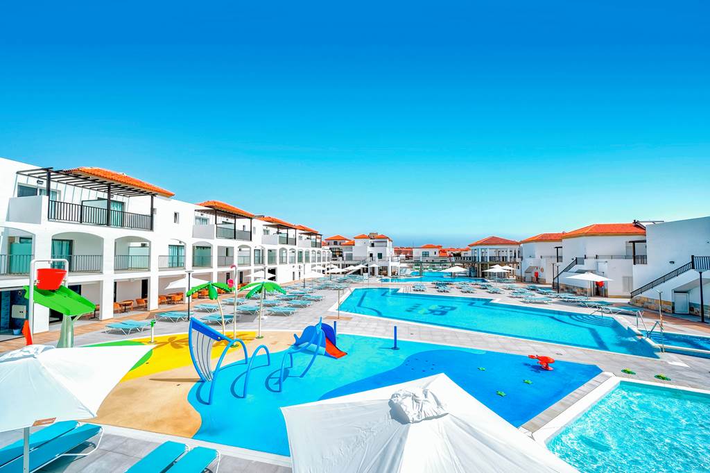 baby and toddler friendly hotel in the canary islands