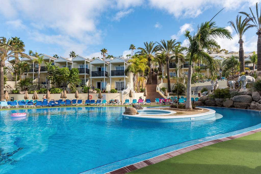 baby and toddler friendly hotel in the canary islands