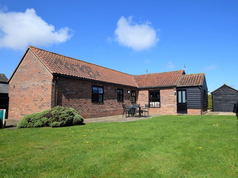 toddler friendly cottage in norfolk