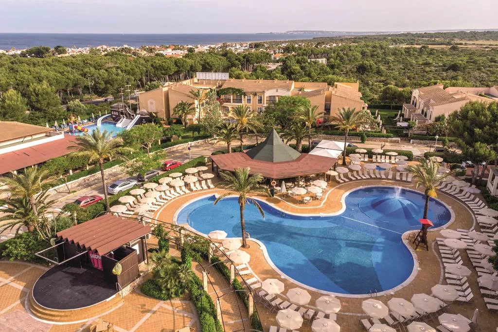 baby and toddler friendly hotel menorca