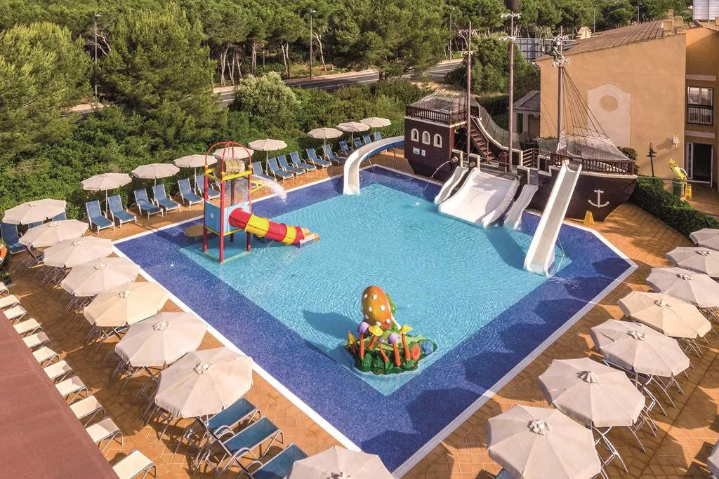 baby and toddler friendly hotel menorca