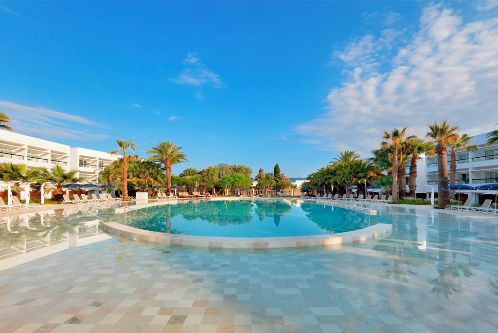 baby and toddler friendly hotel ibiza