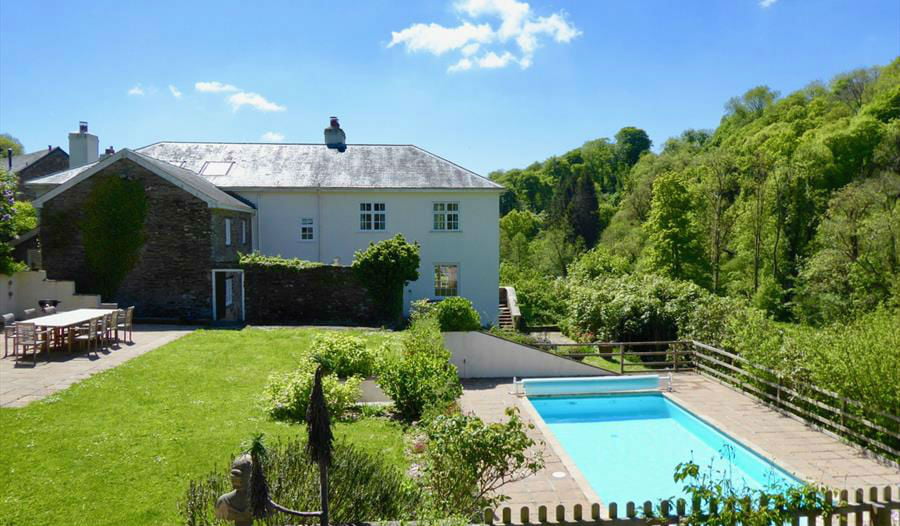 baby and toddler friendly cottages with a swimming pool