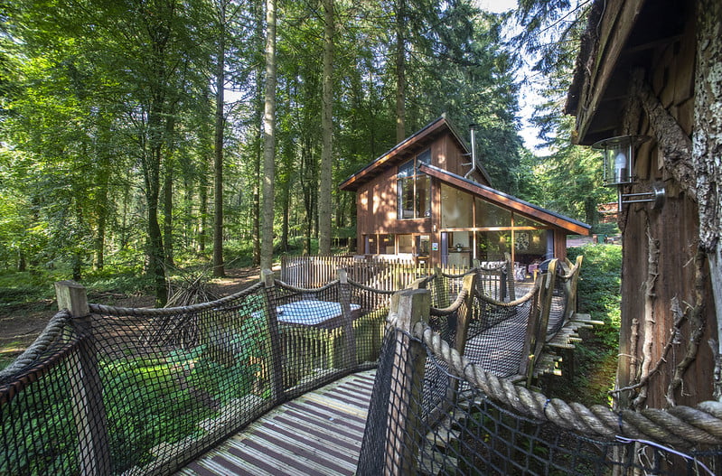 toddler friendly log cabins