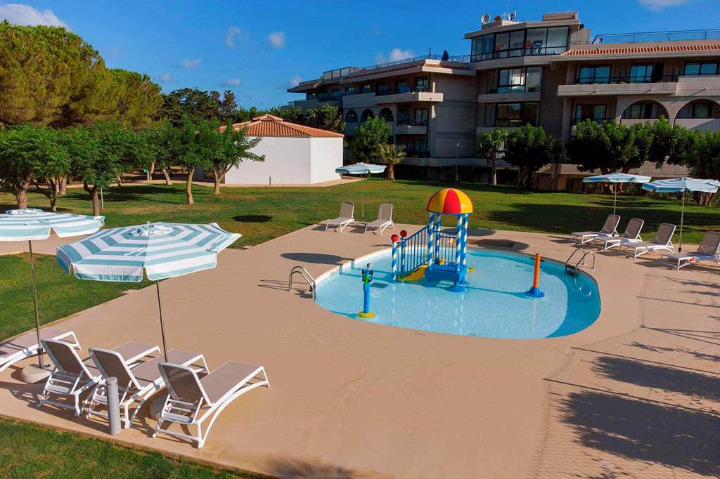 toddler friendly hotel with family rooms