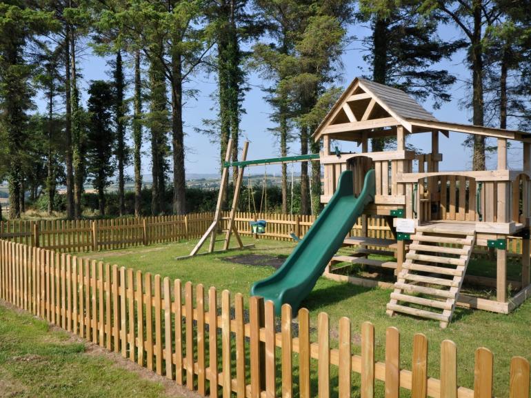 baby and toddler friendly cottage devon