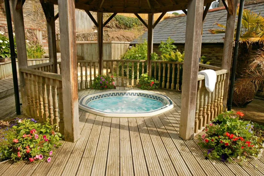 baby and toddler friendly cottage in devon with a swimming pool