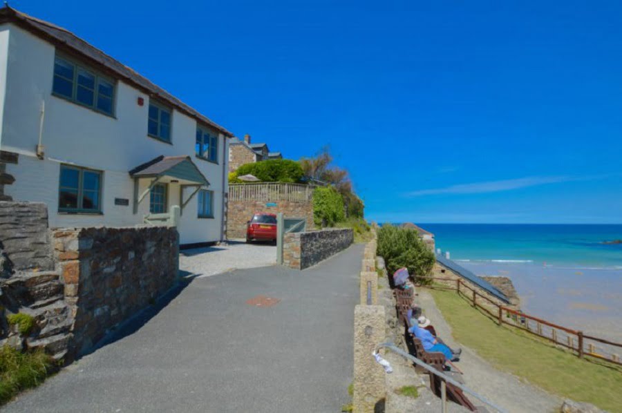 toddler friendly cottage in cornwall