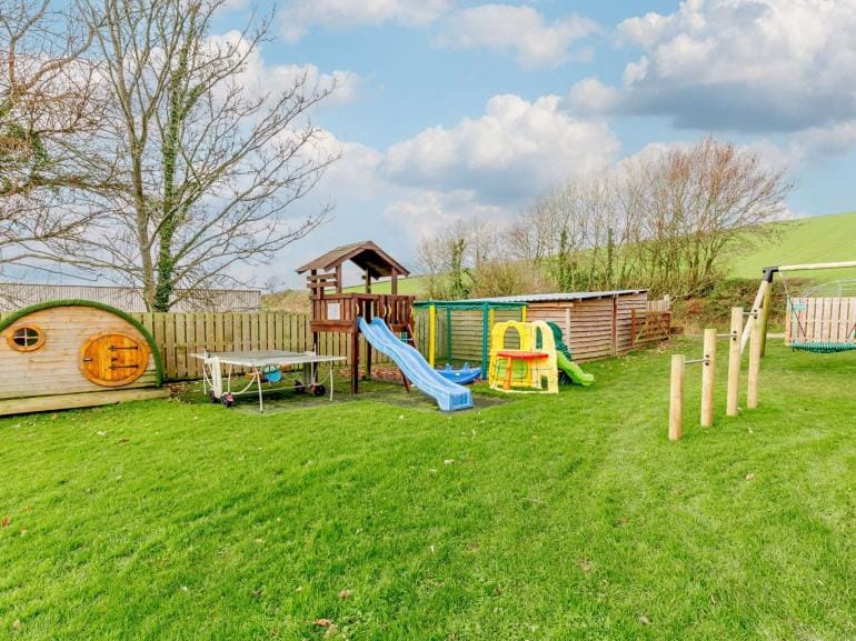 baby and toddler friendly cottage cornwall