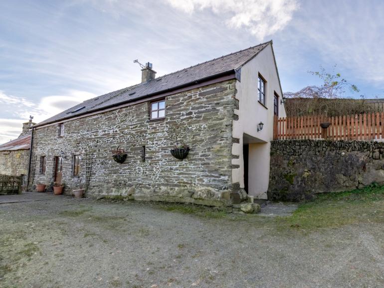 baby and toddler friendly cottage wales