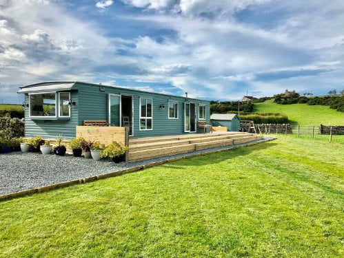 toddler friendly log cabin wales