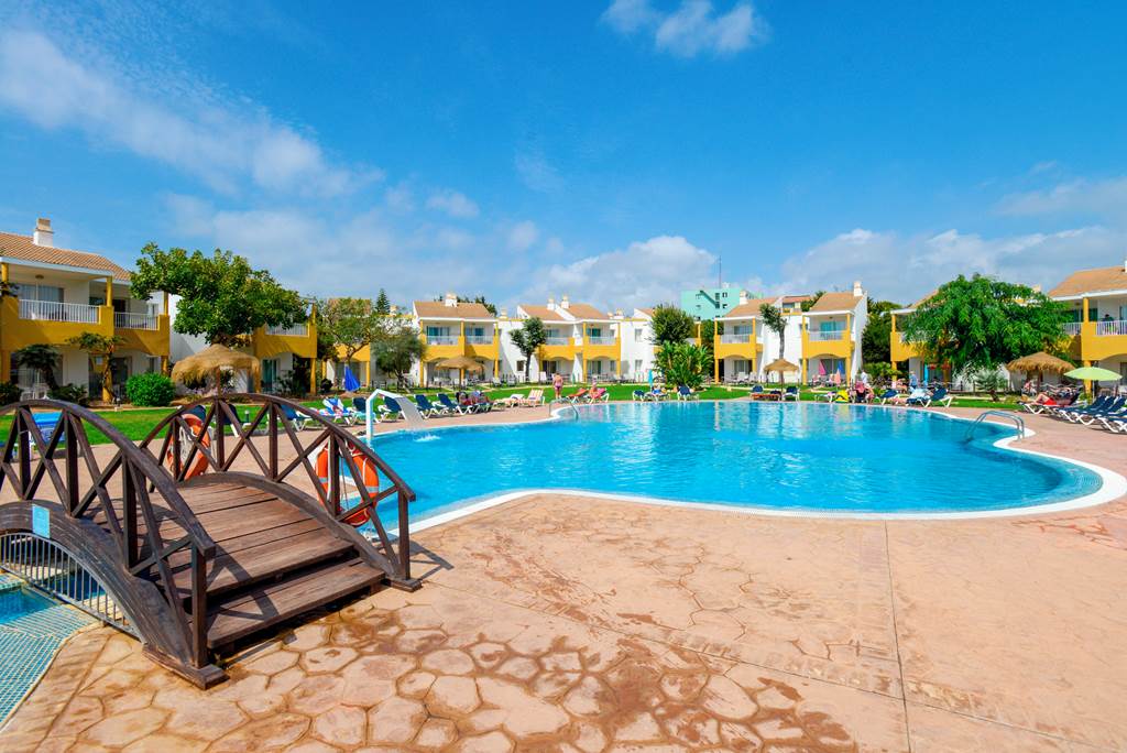 baby and toddler friendly hotel menorca