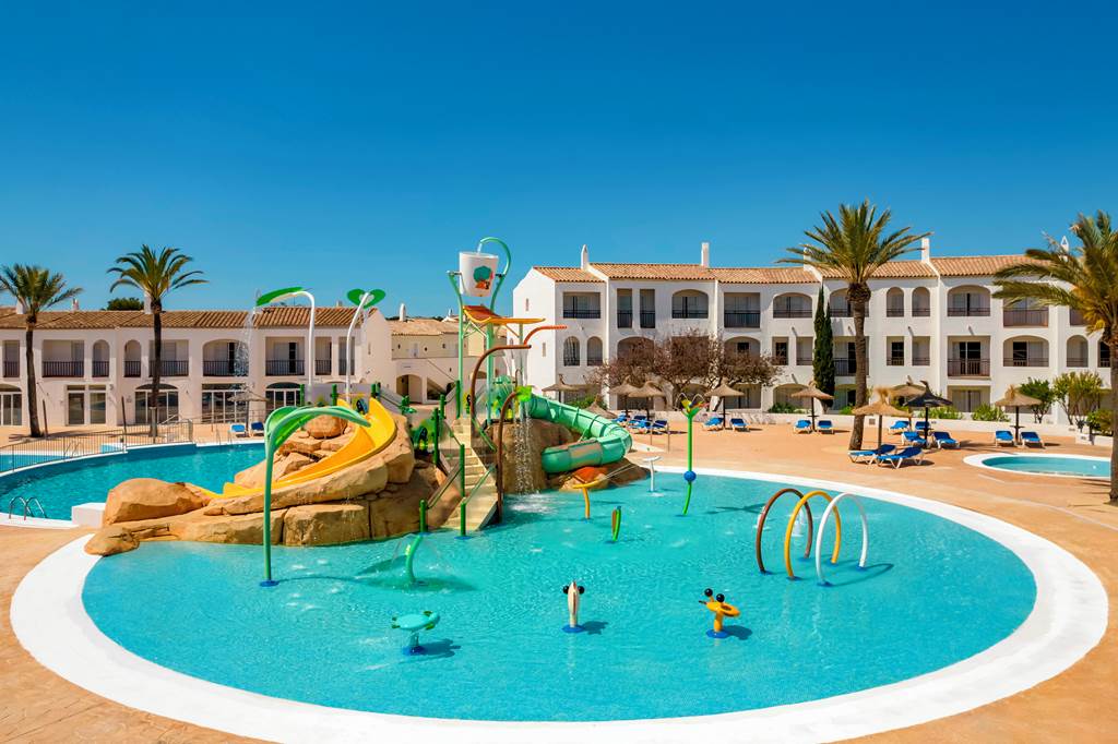 baby and toddler friendly hotel menorca