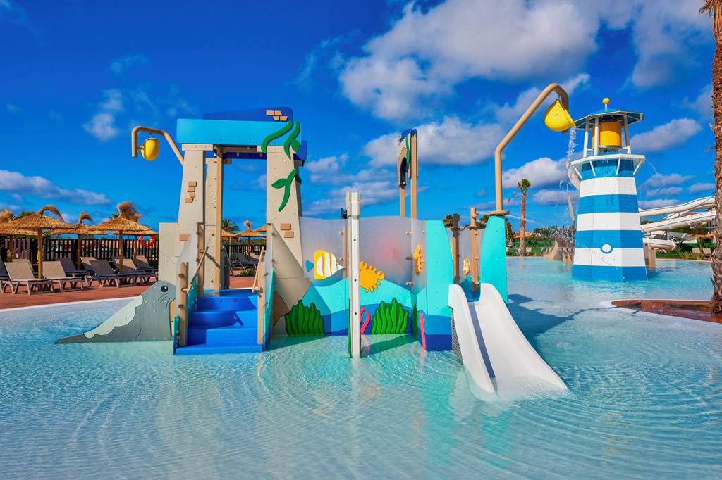 baby and toddler friendly hotel menorca