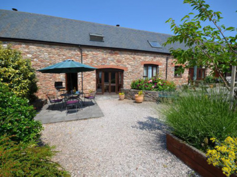 baby and toddler friendly cottage in dorset with a swimming pool