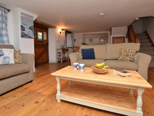 toddler friendly cottage in cornwall with a playbarn
