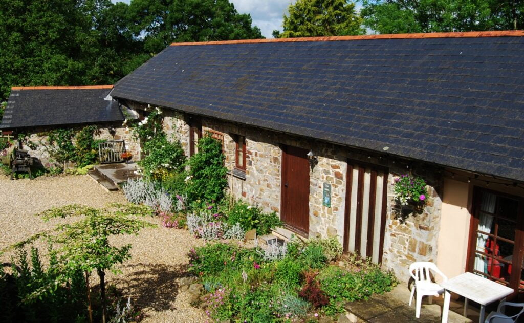 baby and toddler friendly cottage with a hot tub