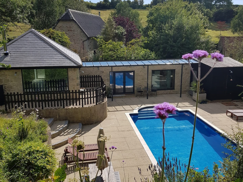 toddler friendly cottage with a swimming pool in the isle of wight