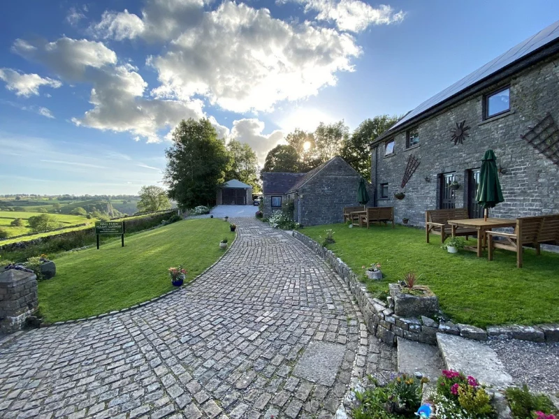 baby and toddler friendly cottages in the peak district