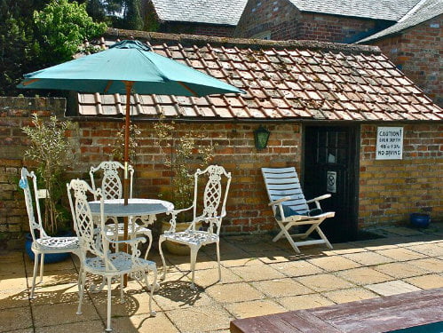 toddler friendly cottage in yorkshire with a swimming pool