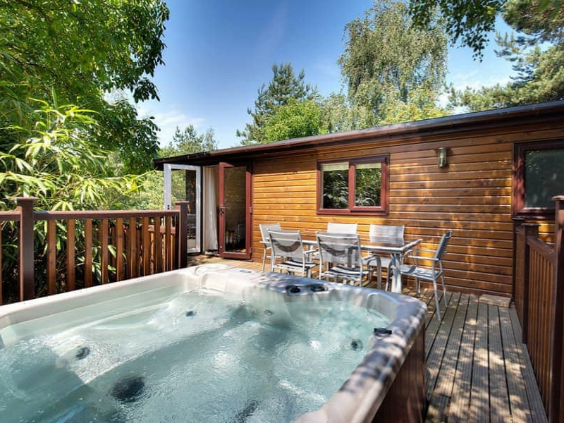 luxury lodges in the peak district