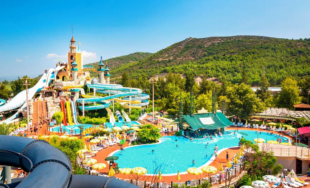 toddler friendly hotel in turkey with a waterpark