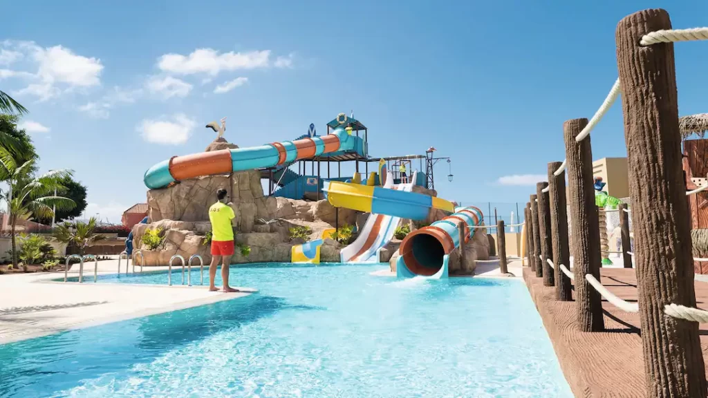 toddler friendly hotel with waterpark