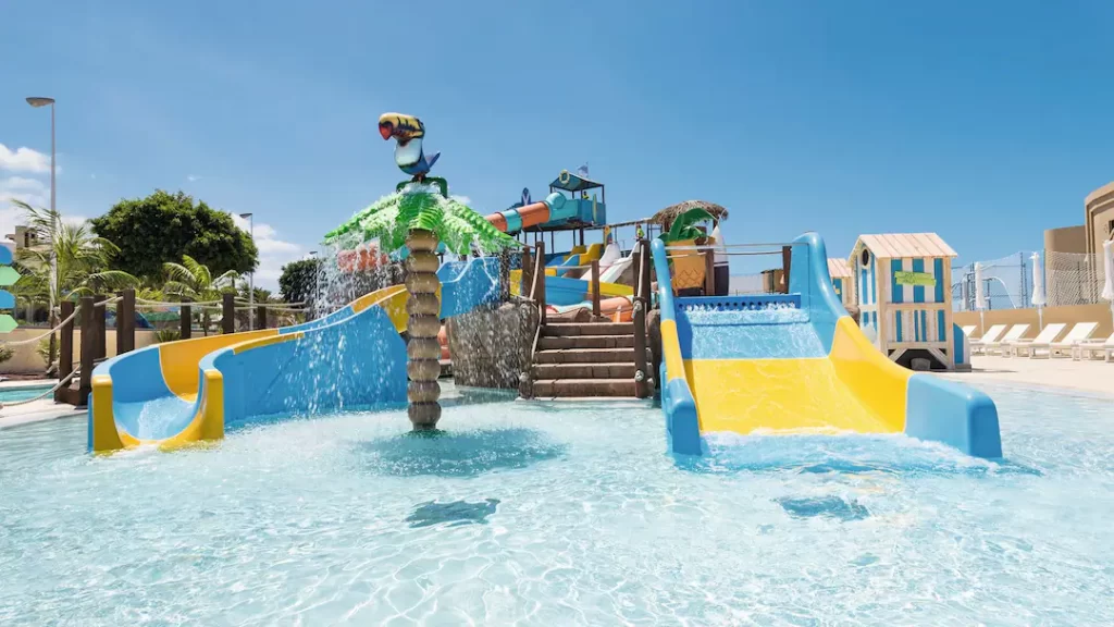 toddler friendly hotel with waterpark